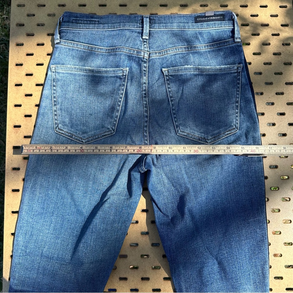 Citizens Of Humanity Indigo Rocket Crop High Rise Skinny Dark Side Detail Jeans - Picture 5 of 10